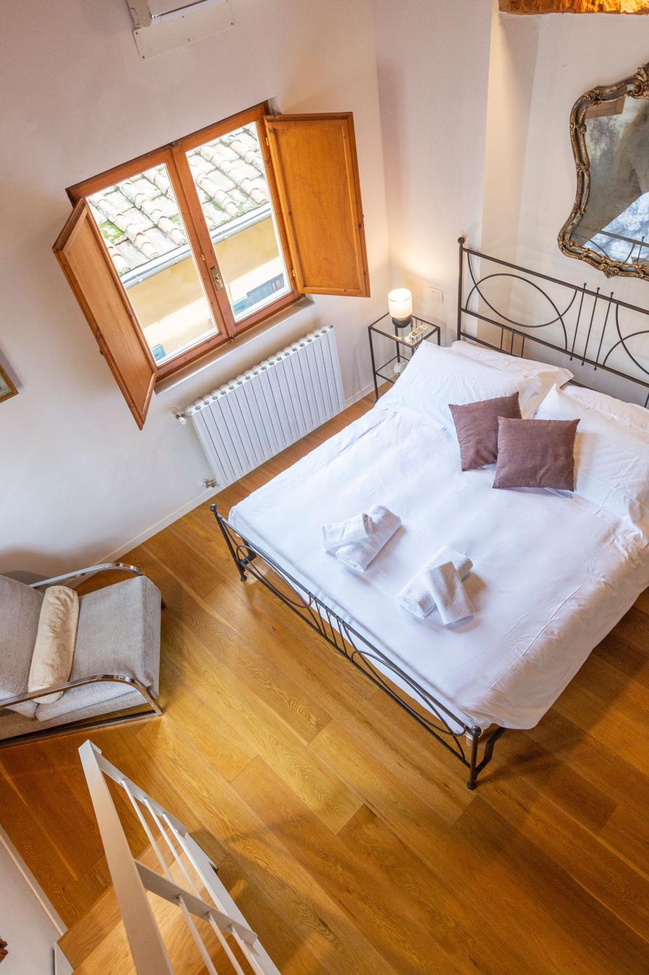 Dreaming Apartment In An Ancient Tower Florens Exteriör bild